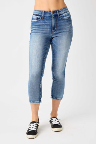 Mid Rise Capri Jeans