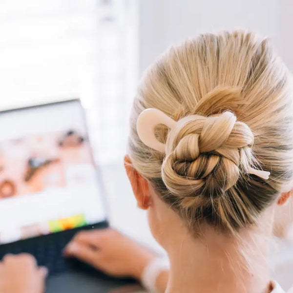 French Hair Pin | Almond Beige
