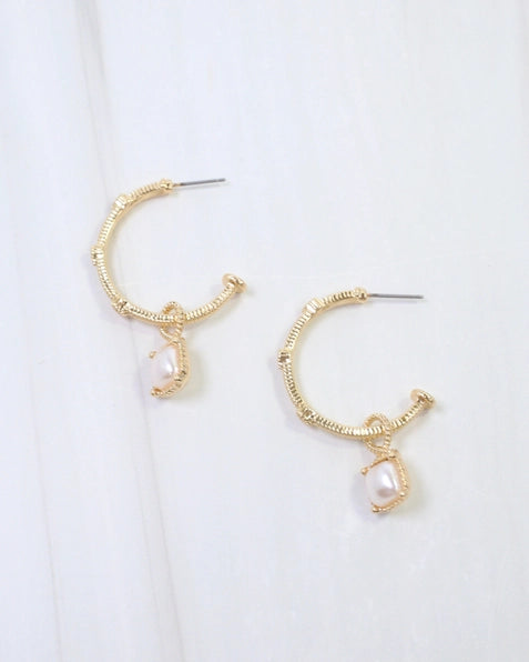 Anika Textured Large Hoop with Dangle Pearl