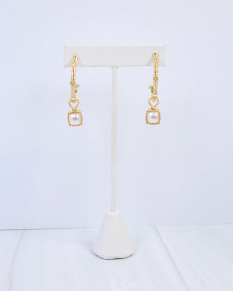 Anika Textured Large Hoop with Dangle Pearl