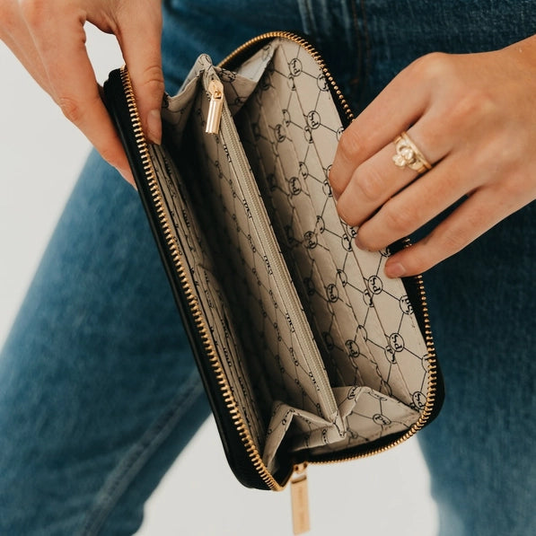 Lenni Large Zip Woven Wallet | Woven Checkered Tan