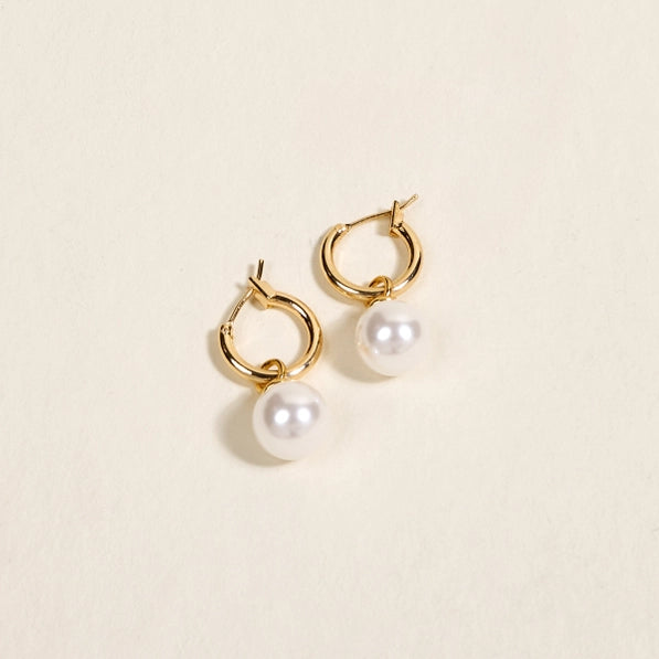 Standout Earrings–Dainty Pearl