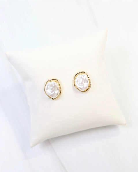 East Aurora Pearl Stud Earring| Cream
