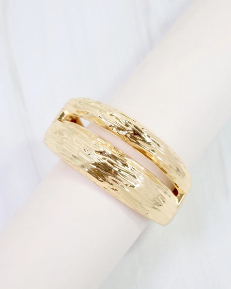 Murray Textured Hinged Bracelet | Gold